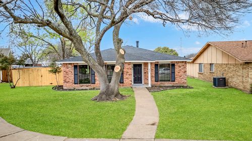 9131 High Plain Ln, Dallas, TX, 75249-1117 | Card Image