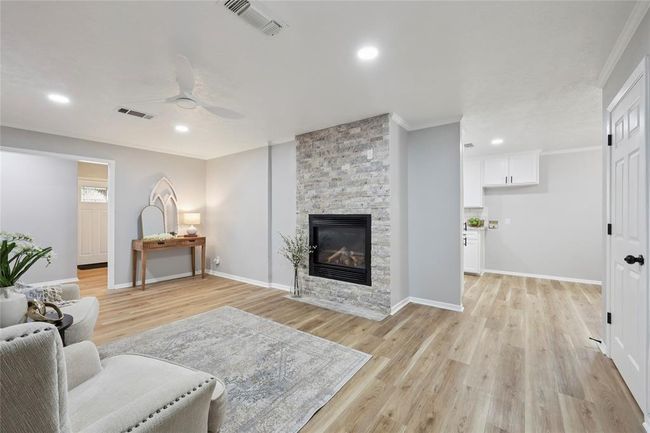 1008 N 30 Th St, House other with 4 bedrooms, 2 bathrooms and 2 parking in Nederland TX | Image 12