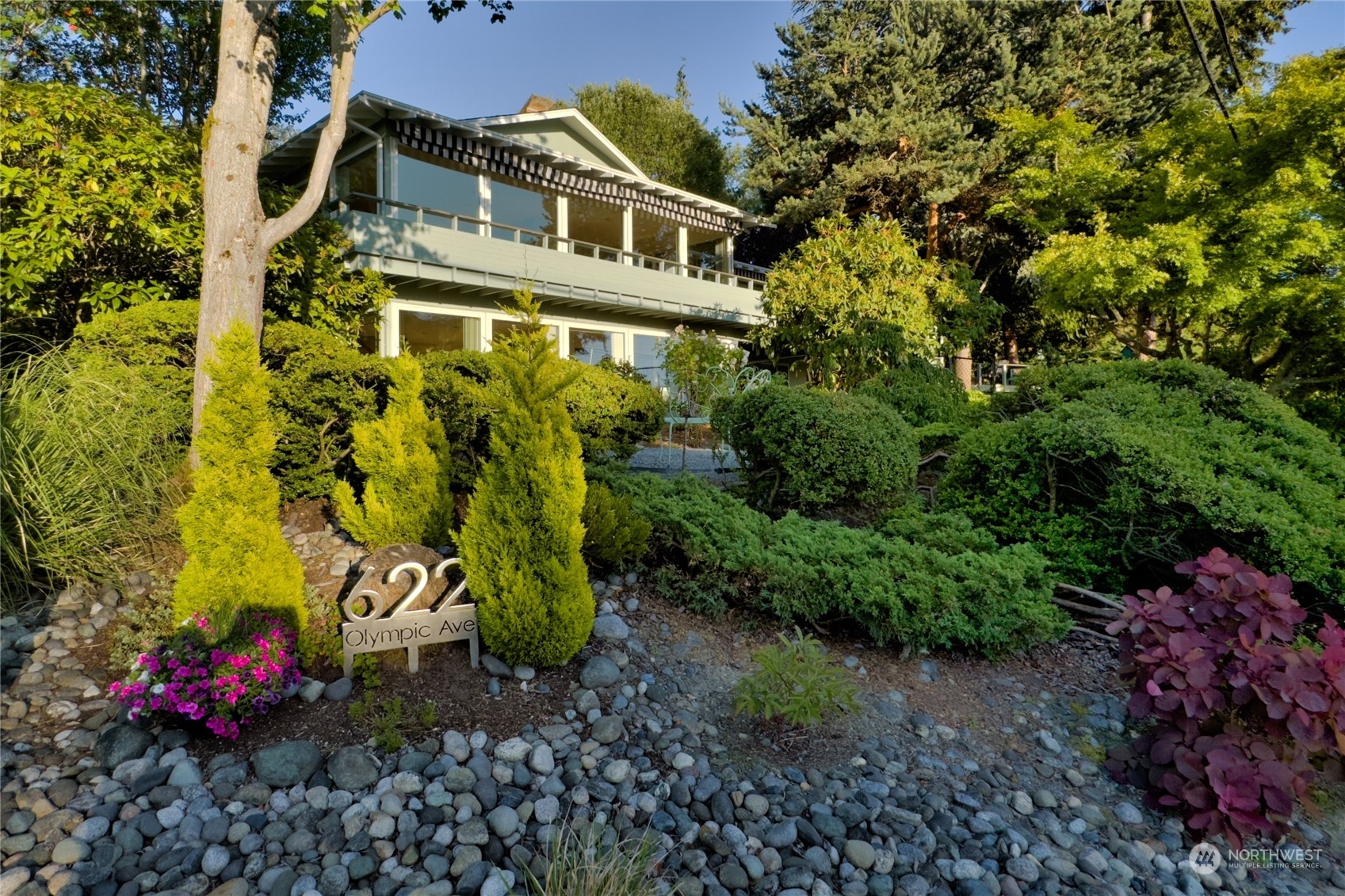 Olympic Ave, Edmonds, WA 98020