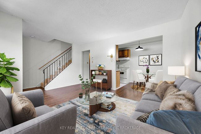 165 Limeridge Rd W, Condo with 2 bedrooms, 1 bathrooms and 1 parking in Hamilton ON | Image 5
