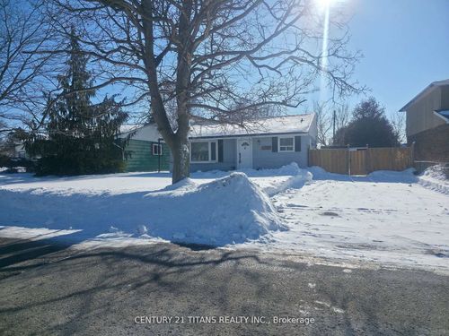 1327 Commerce St, Pickering, ON, L1W1E1 | Card Image