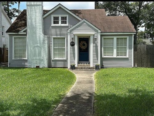 2610 Gladys St, Beaumont, TX, 77702-1213 | Card Image