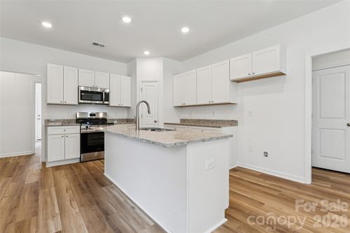 223 W 11th St, Salisbury, NC, 28144-3765 | Card Image