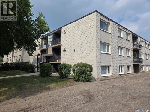 1-131 Angus Rd, Regina, SK, S4R5E4 | Card Image