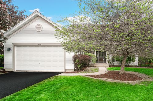 1940 Waverly Ln, Algonquin, IL, 60102-5145 | Card Image