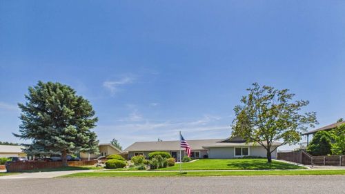 4710 Desert Plateau Dr, Pasco, WA, 99301-6590 | Card Image