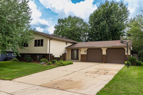 5911 24th Ave Nw, Rochester, MN, 55901-3706 | Card Image