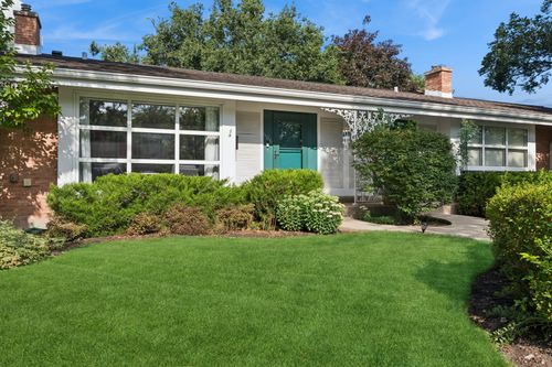 606 Carriage Hill Dr, Glenview, IL, 60025-4332 | Card Image