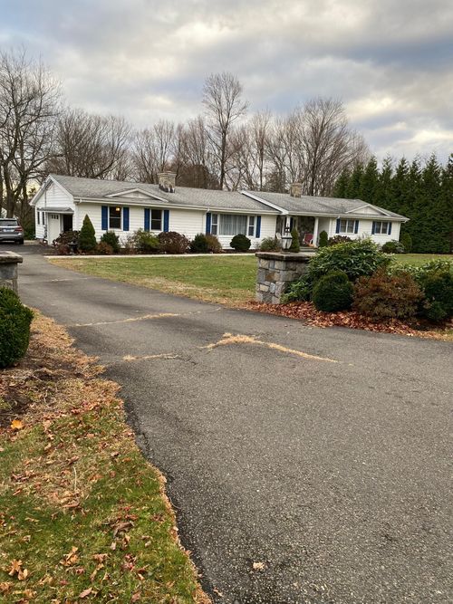 5 Meadow Wood Rd, Trumbull, CT, 06611-5506 | Card Image