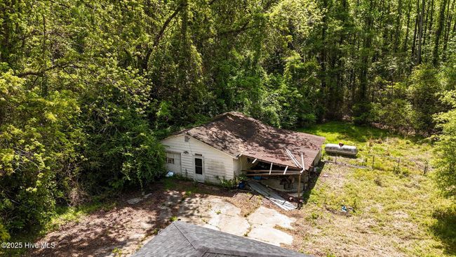 Workshop - aerial with driveway | Image 38