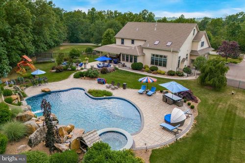 414 Fallowfield Ln, HARLEYSVILLE, PA, 19438-1274 | Card Image