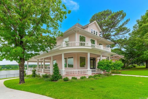 601 W River St, Ozark, AR, 72949-3129 | Card Image