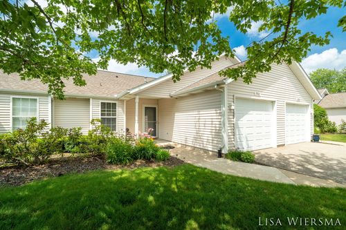 11967 Willow Wood Lane S, Holland Charter Township, MI, 49424 | Card Image