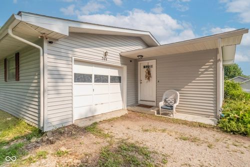544 Park Ln, Nashville, IN, 47448-8122 | Card Image