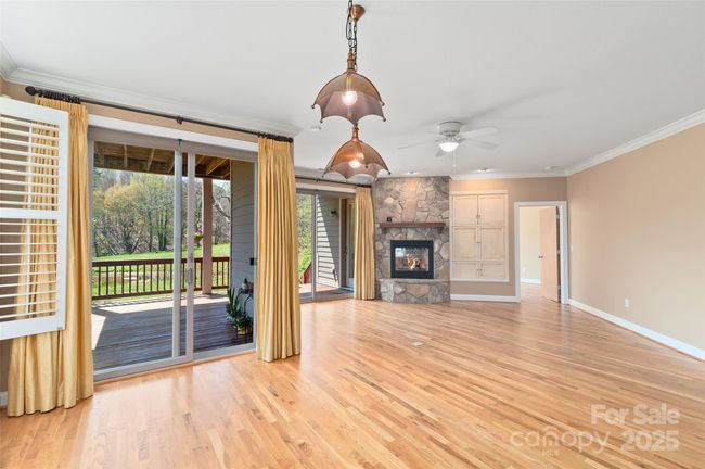 111 Augusta Cir, Townhouse with 3 bedrooms, 4 bathrooms and null parking in Waynesville NC | Image 17