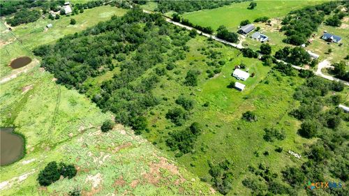 3 Sunset Trl, Luling, TX, 78648-4517 | Card Image