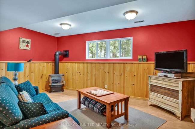 116 Brown Lane, House other with 3 bedrooms, 2 bathrooms and 5 parking in L'amable ON | Image 25