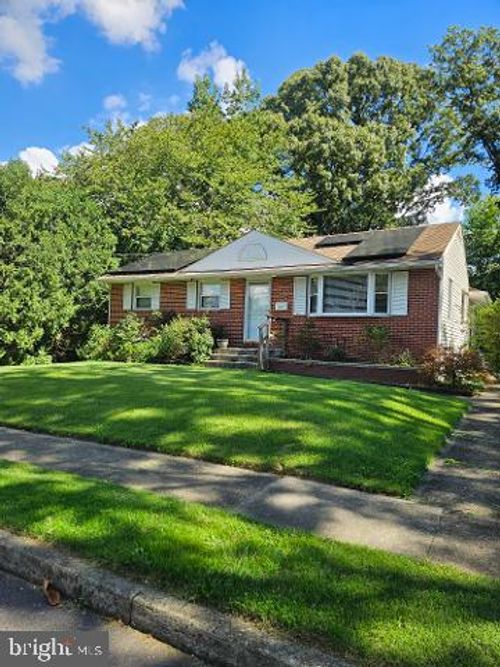 41 Evergreen Ave, BELLMAWR, NJ, 08031-1368 | Card Image