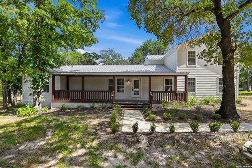 241 Oak Hollow Dr, La Vernia, TX, 78121-9726 | Card Image