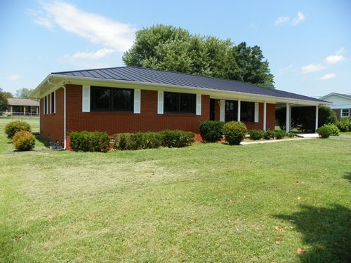 202 Gillen Dr, Sparta, TN, 38583-1404 | Card Image