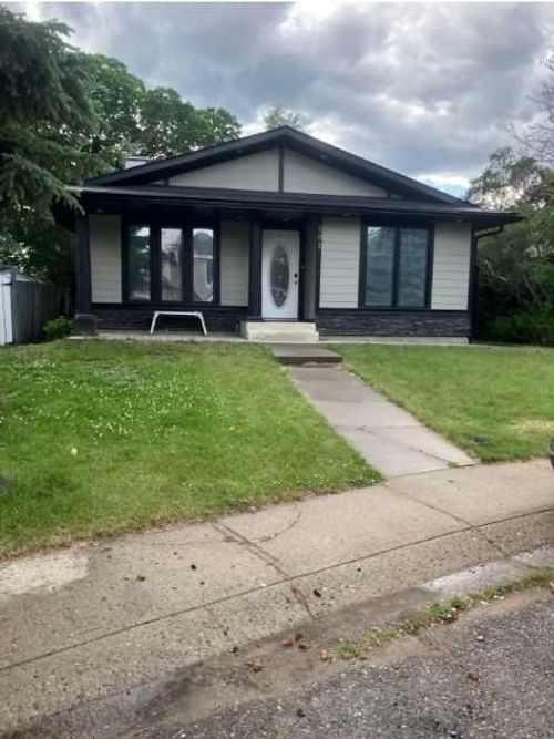 505 7 St Se, High River, AB, T1V1K8 | Card Image