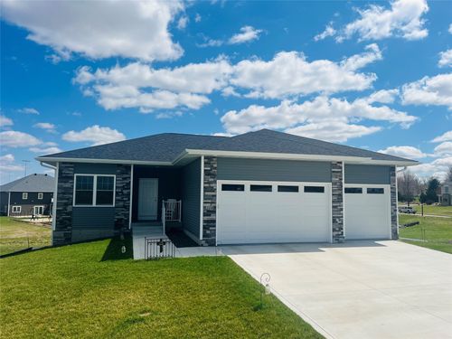 2516 N 9th Ave E, Newton, IA, 50208-2041 | Card Image