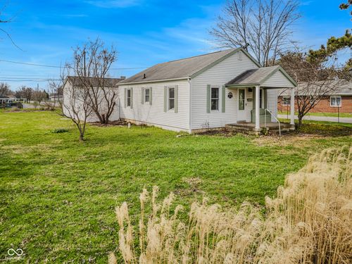 2711 22nd St, Columbus, IN, 47201-3703 | Card Image