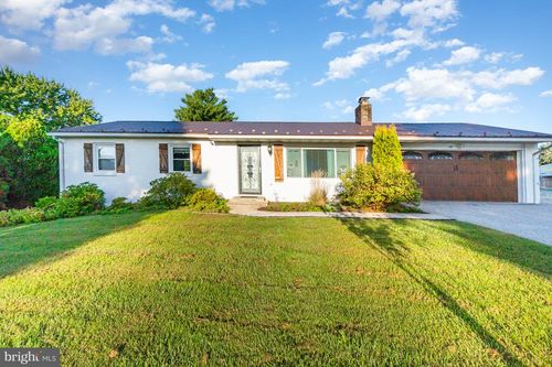 23 Washington Rd, NEW FREEDOM, PA, 17349-9427 | Card Image