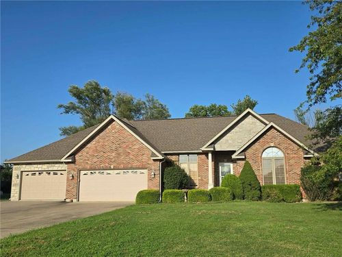 2011 Epicurean Dr, Clinton, MO, 64735-1887 | Card Image