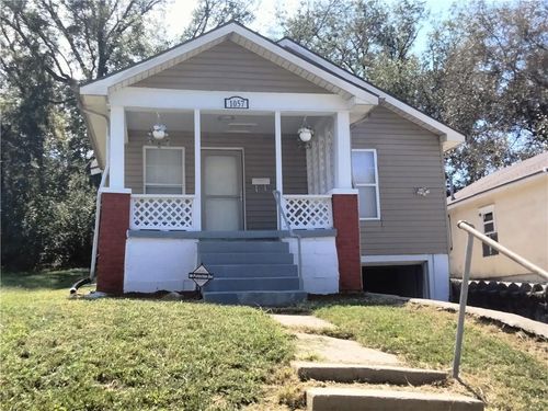1057 Webster Ave, Kansas City, KS, 66104-5256 | Card Image