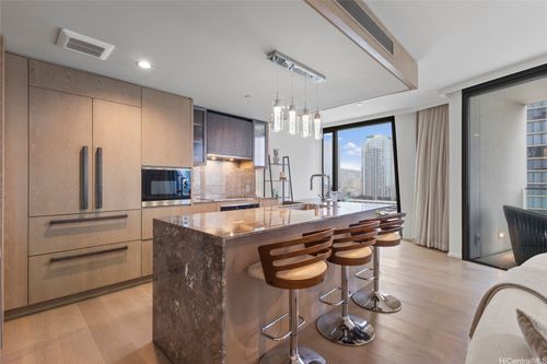 1310-1000 Auahi Street, Honolulu, HI, 96814 | Card Image