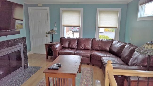 1 - 5 Lime St, Townhouse with 2 bedrooms, 2 bathrooms and 2 parking in Newburyport MA | Image 7