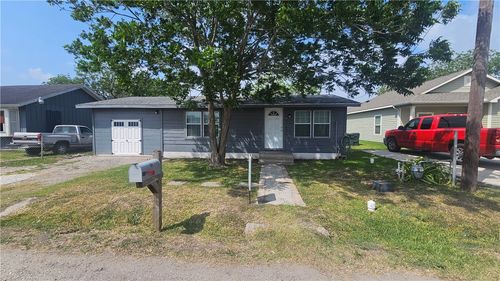131 Algodon St, Taft, TX, 78390-2202 | Card Image