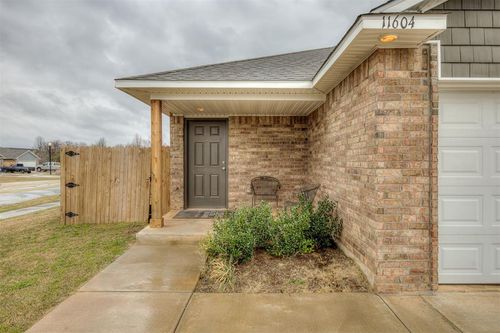 11604 Sw 12th St, Yukon, OK, 73099-0431 | Card Image