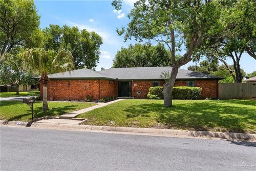 1614 Walnut Ct, Harlingen, TX, 78550-4442 | Card Image