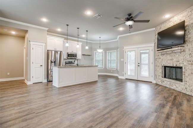 8228 Bruntsfield Loop Dr, House other with 3 bedrooms, 2 bathrooms and null parking in Cleburne TX | Image 13