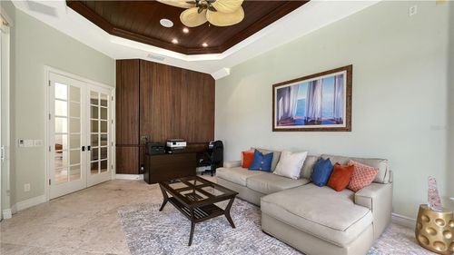 6959 Westchester Cir, LAKEWOOD RANCH, FL, 34202-2585 | Card Image