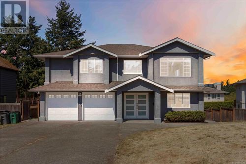 4168 Clinton Pl, Victoria, BC, V8Z6M1 | Card Image