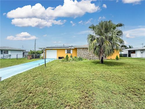 218 Fireside Ct, LEHIGH ACRES, FL, 33936-7004 | Card Image