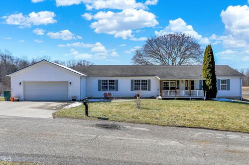 4290 Voyles Rd, Martinsville, IN, 46151-8413 | Card Image