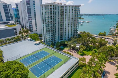 apt-4e-1111 N Gulfstream Ave, SARASOTA, FL, 34236-5532 | Card Image