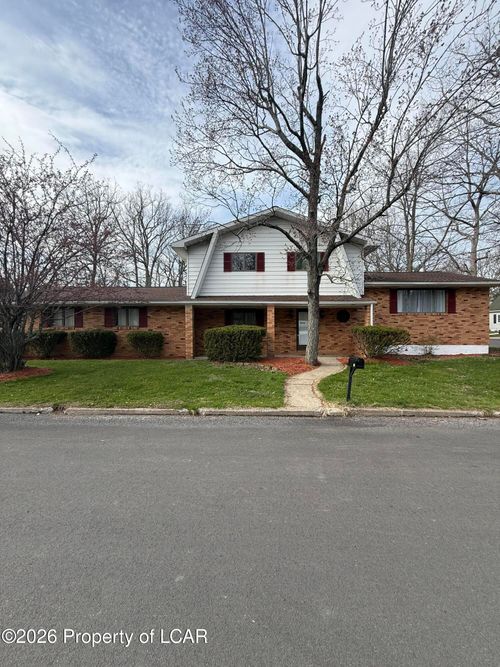 397 W 30th St, Hazle Township, PA, 18202-9627 | Card Image