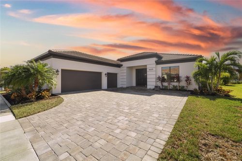 4609 Antrim Dr, SARASOTA, FL, 34240-4301 | Card Image