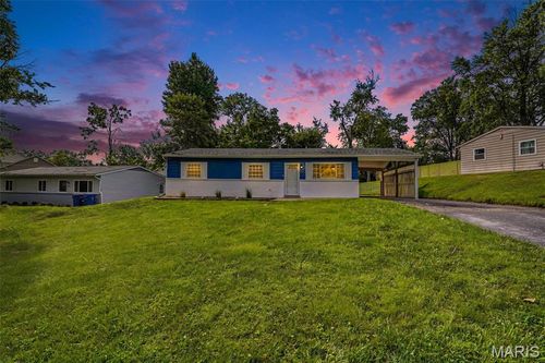 283 Ramsey Ln, Ballwin, MO, 63021-4947 | Card Image