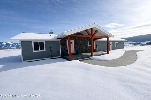 963 Stump Creek Rd, Auburn, WY, 83111-5049 | Card Image