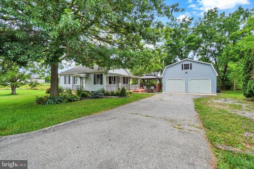 2411 Brooklyn Rd, DOVER, PA, 17315-3402 | Card Image