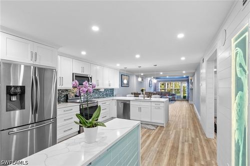 7-4140 Looking Glass Ln, NAPLES, FL, 34112-5232 | Card Image