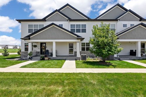 2494 Roycroft Aly, Marion, IA, 52302-8609 | Card Image