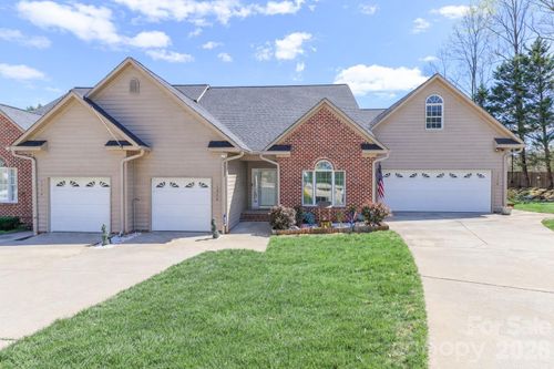 1530 Forest Park Dr, Statesville, NC, 28677-7912 | Card Image