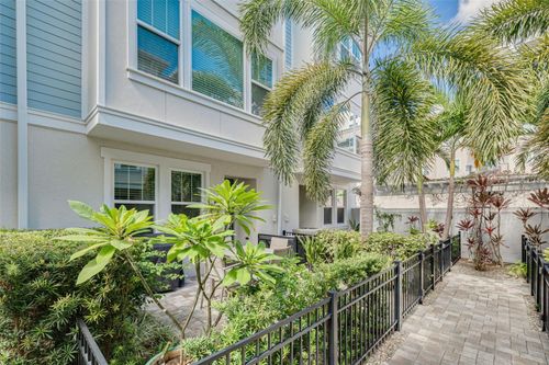 835 Burlington Ave N, ST PETERSBURG, FL, 33701-3112 | Card Image